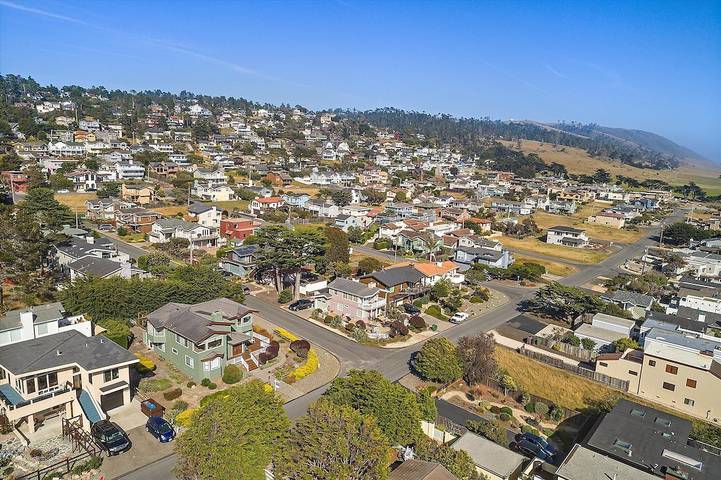 Vacation rental for 8 people, with terrace and hot tub, with pets in Cambria