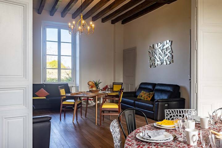 Gîte pour 15 personnes, avec jardin et terrasse dans Maine-et-Loire - 2