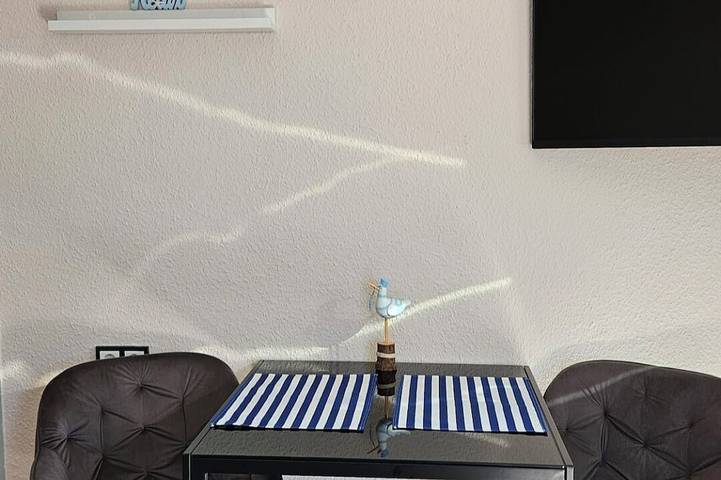 Ganze Wohnung, Gemütliches Ferienzimmer in Edewecht – Separater Eingang, Bad & Terrasse in Edewecht, Ammerland