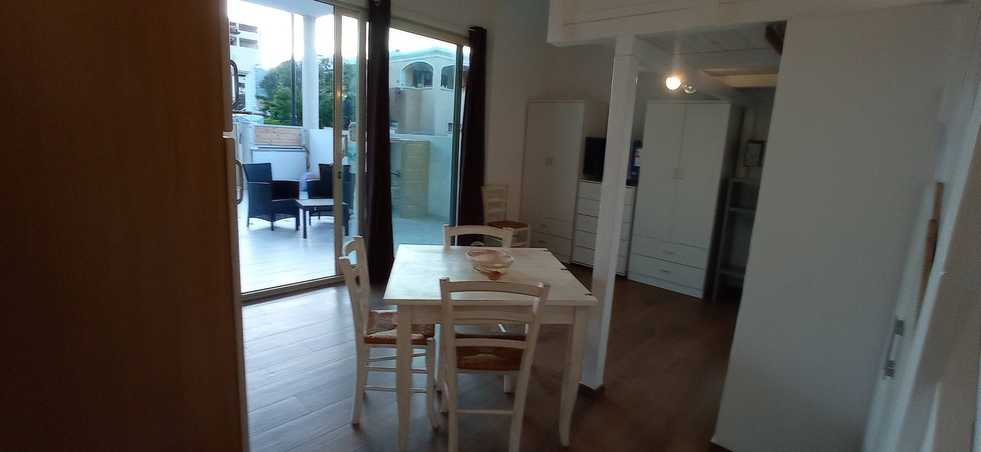 Appartamento intero, Appartamento 'Casa Del Mirto' con Terrazza Privata, Wi-Fi e Aria Condizionata in Olbia, Costa Smeralda