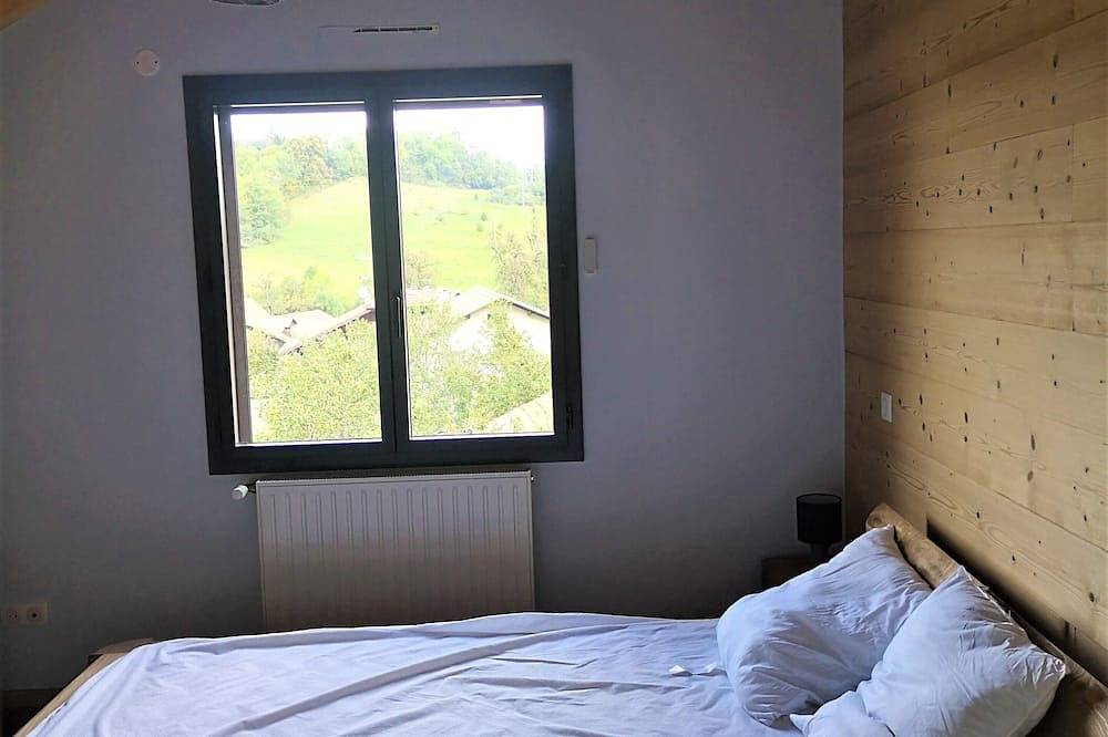 Appartement entier, Vaste Appartement Sur 2 Niveaux Avec Balcon Et Espace Exterieur Agreable in Mont-Saxonnex, Région de Bonneville