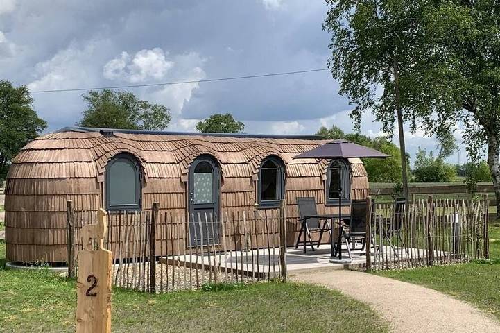 Ferienwohnung für 3 Personen, mit Whirlpool und Garten sowie Sauna