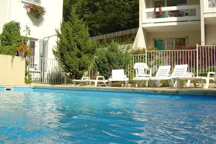 Appartement de vacances pour 3 personnes, avec Balcon et Terrasse ainsi que Piscine et Vue