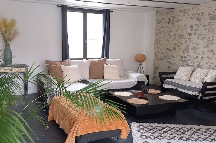 Location de vacances pour 16 personnes, avec terrasse et jardin dans Sèvremoine - 2