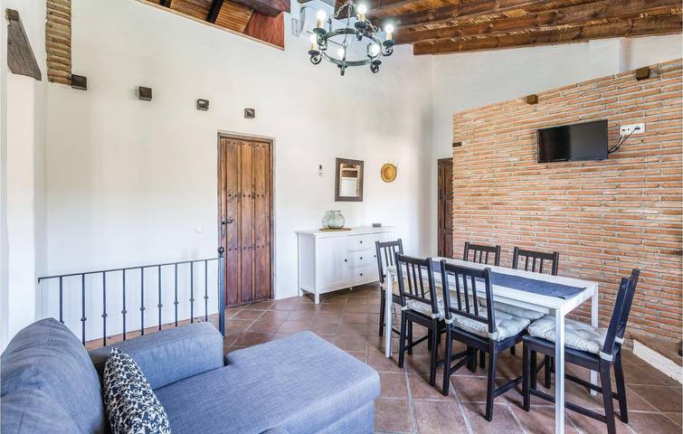 Casa rural para 6 personas, con jardín además de terraza y piscina en El Borge - 4