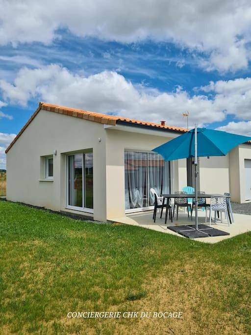 Location de vacances pour 5 personnes, avec vue et jardin à Le Boupère