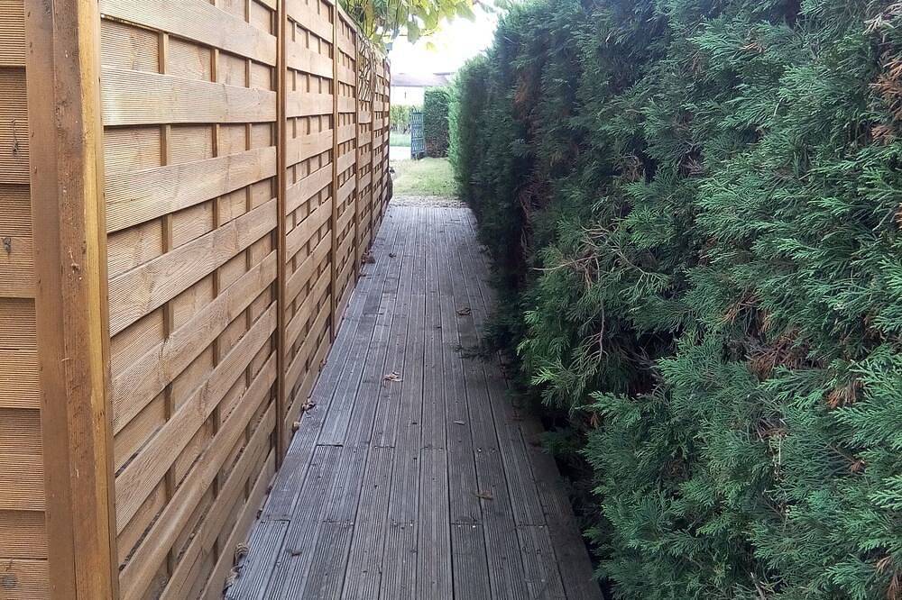 Cozy apartment, closed parkink free, wifi, air conditioning, 600m from Saint-Emilion in Saint-Sulpice-de-Faleyrens, Libourne region