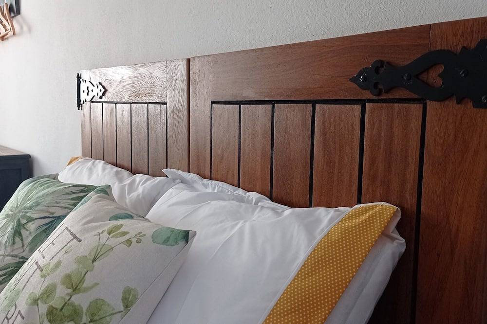 Ganze Wohnung, Complete vacation studio for 4 people near beaches and Óbidos Castle in Vau, Leiria District