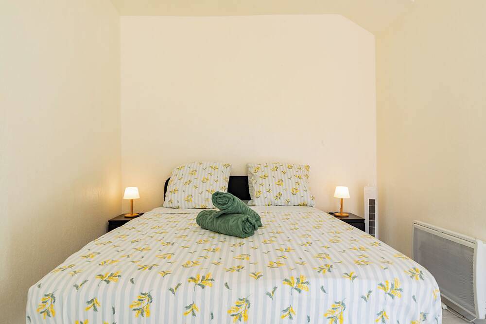 Appartement entier, Studio 2 en Centre-Ville Climatisé wifi canal+ in Bédarieux, Région de Béziers