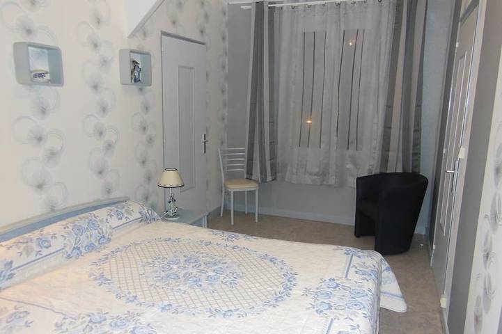 Location de vacances pour 8 personnes, avec jardin dans Plage de Matha - 2