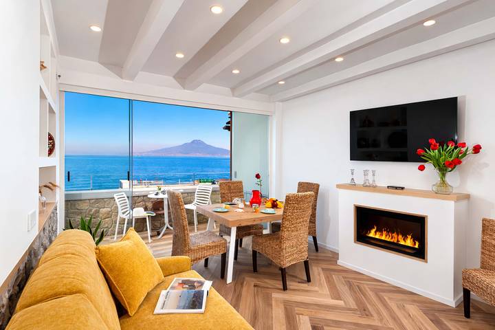 Gîte pour 6 personnes, avec Vue sur l’océan ainsi que Balcon et Terrasse à Sorrento - 2