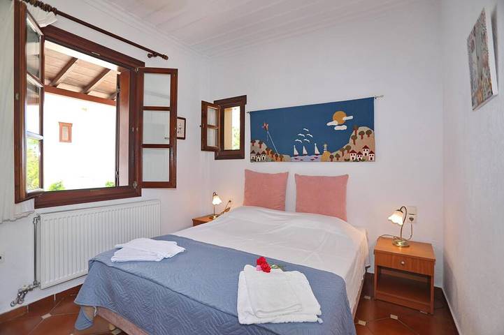 Gîte pour 5 personnes, avec terrasse et jardin - 1