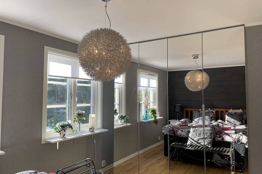 Uddevalla Heritage Haus Terrasse, moderner Komfort & zentrale Sehenswürdigkeiten in Uddevalla, Norra Västkusten