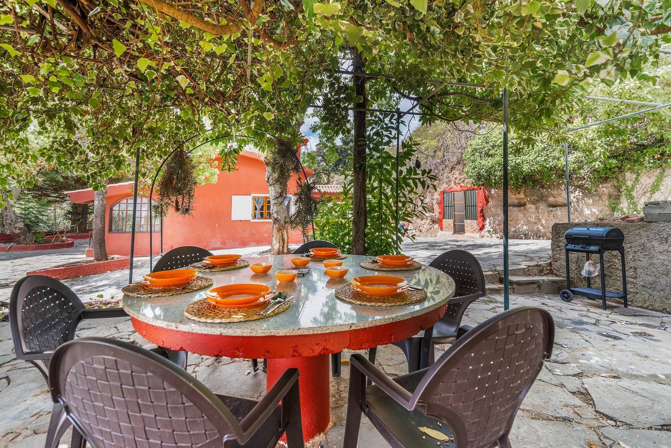 'Colladito' con vistas a la montaña, piscina privada y Wi-Fi in El Gallego, Vega de San Mateo