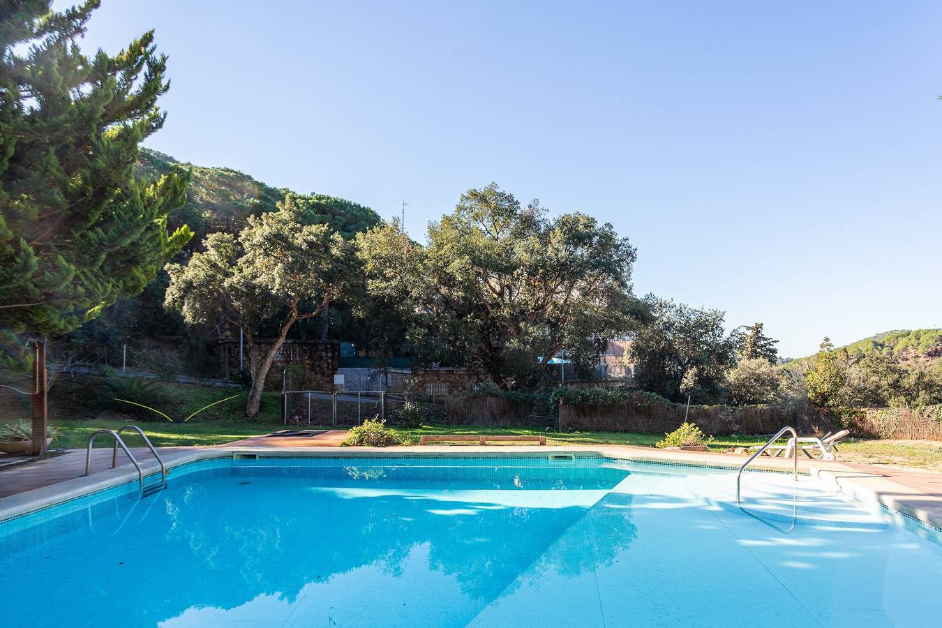 Apartamento entero, Apartamento 'Loft Cala Canyelles' con piscina compartida, Wi-Fi y aire acondicionado in Canyelles, Lloret de Mar