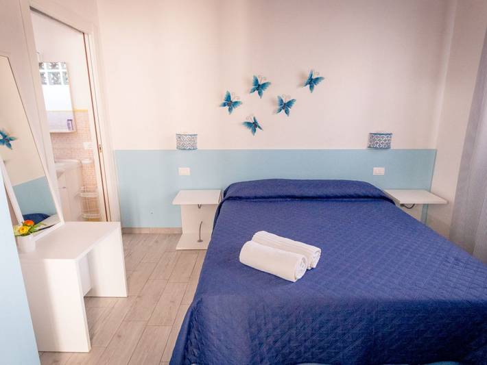 Gîte pour 3 personnes, avec terrasse à Tre Fontane - 3