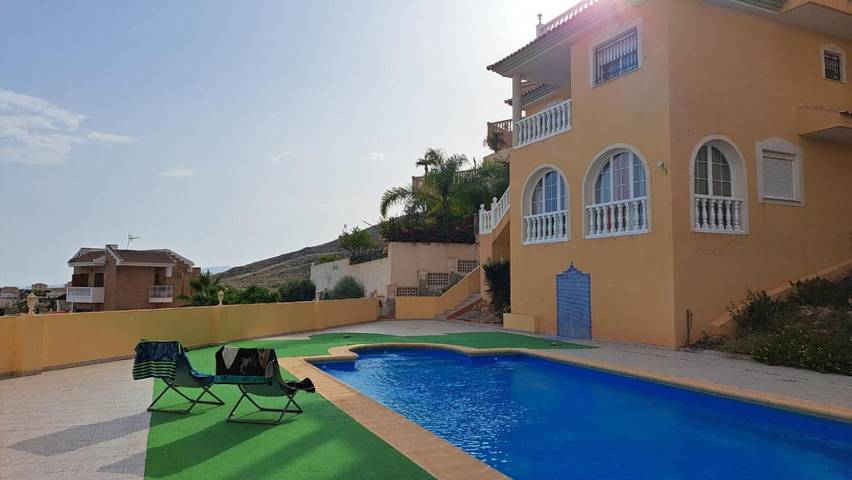 Gîte pour 3 personnes, avec piscine ainsi que vue et terrasse dans Bolnuevo - 2