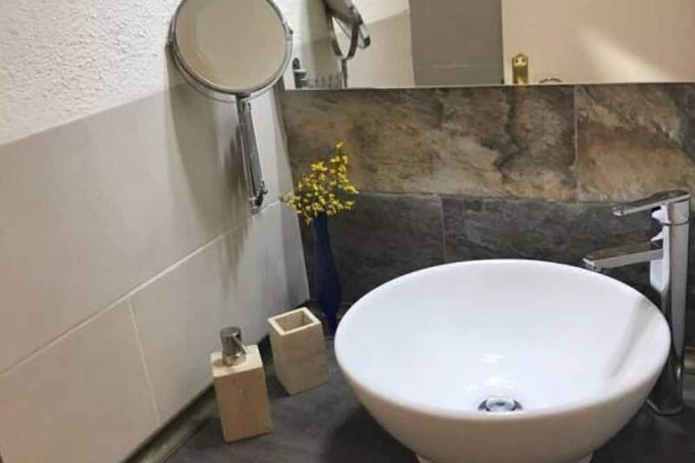 Acogedor Apartamento En  El Priorat, Con Magníficas Vistas Al Montsant in Torroja, Priorat
