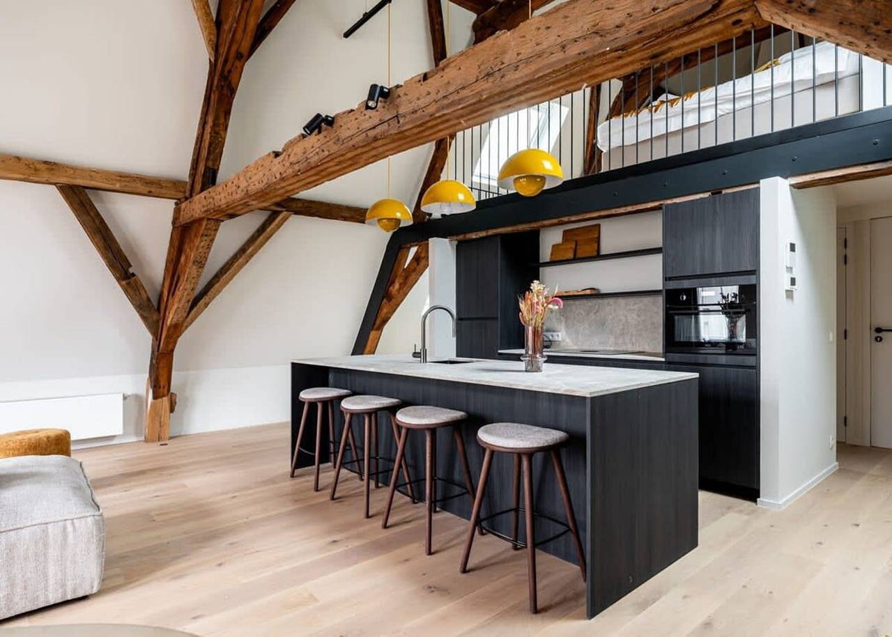 Apartamento entero, Casiola - City-view loft with wooden beams and mezzanine in Gante, Provincia de Flandes Oriental