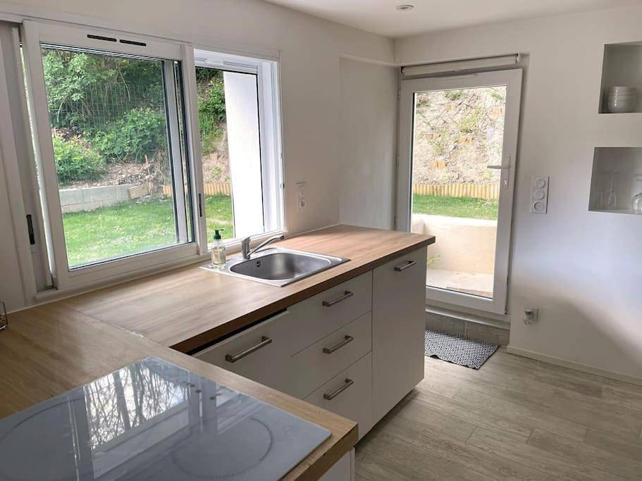 Appartement entier, One-Bedroom Apartment in Castanet-Tolosan, Canal du Midi