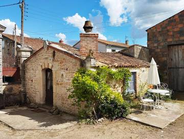 Chambre d’hôte pour 2 personnes, avec jardin dans Taizé