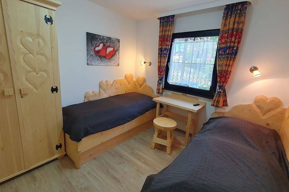 „Familienfreundliche Ferienwohnung mit Panoramablick über den malerischen Lechse in Lechbruck am See, Bayerisch Schwaben