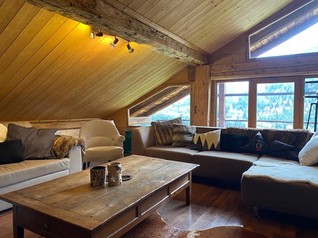 Entire apartment, 4-Room Chalet, 8 People, Wifi, Parking, Châtel in Châtel, Les Portes du Soleil