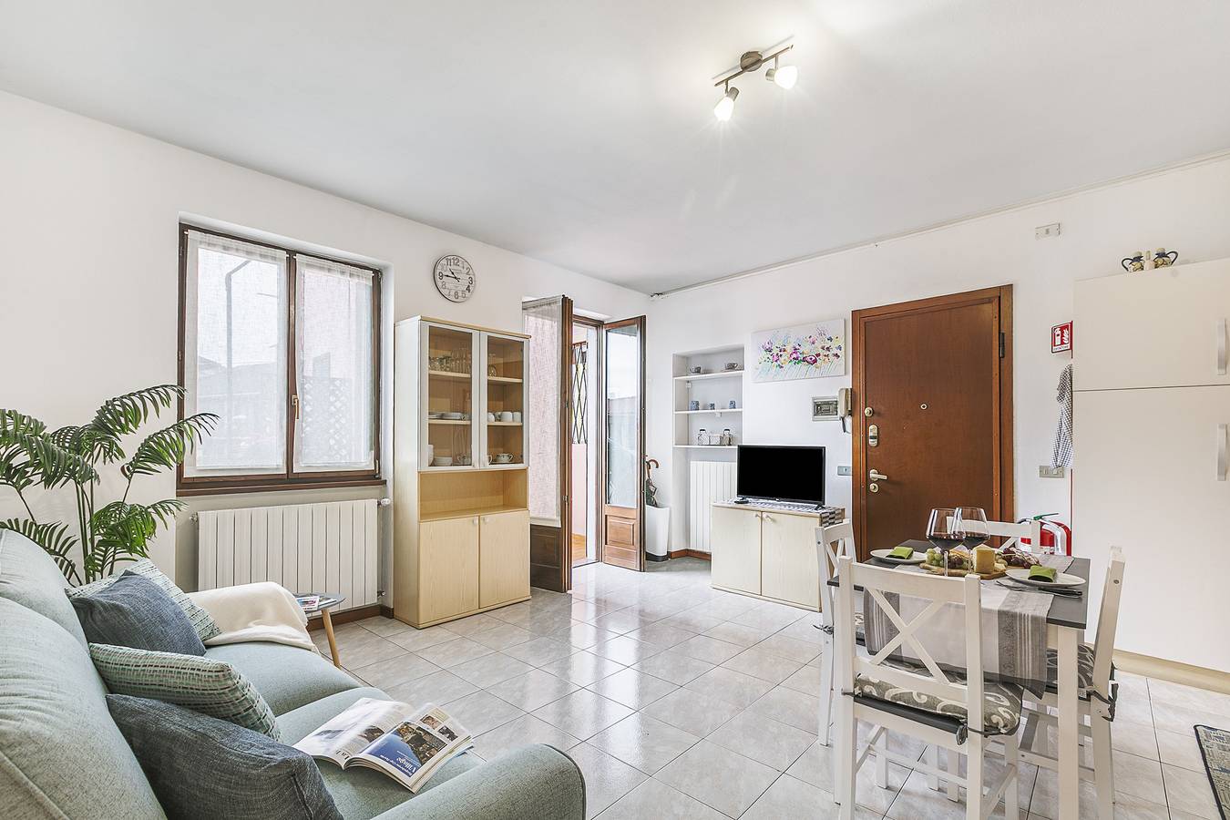 Appartement entier, Petalo Bianco 100m from lake in Baveno, Comune di Baveno