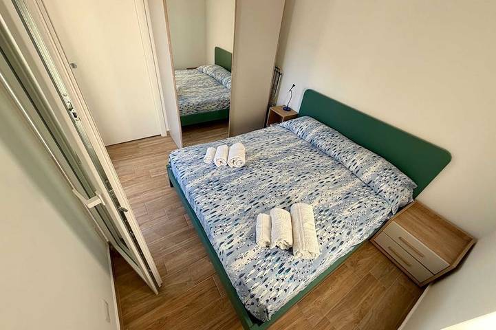 Appartement entier, Brolo (Me), beachfront apartment with private parking. in Brolo, Province de Messina