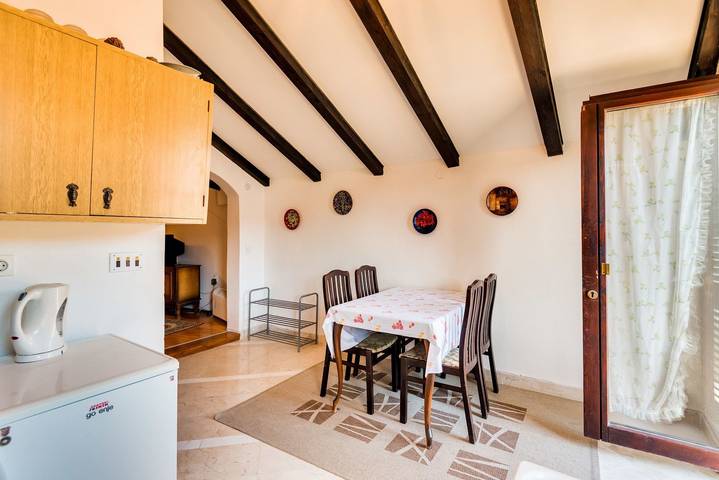 Ganze Wohnung, Apartments Land in Zlarin (Kroatische Adria), Dalmatinische Inseln