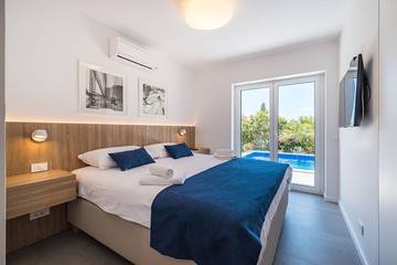Villa for 6 People in Novalja, Pag Island, Photo 4