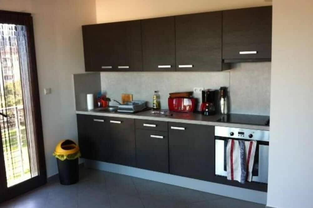 Apartamento entero, Apartamento T2 con vistas al mar de 45m2 + 15m2 de terraza - Haute Corse in Folelli, Penta-di-Casinca