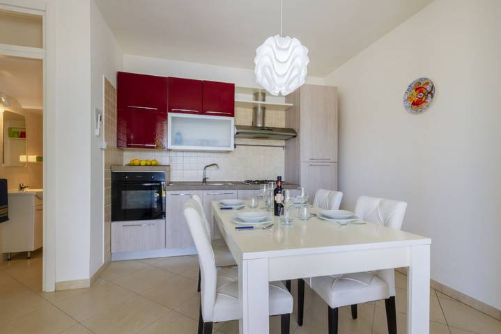Apartamento entero, Apartamento de vacaciones para 4 personas con jardín in Torre Dell'orso, Melendugno