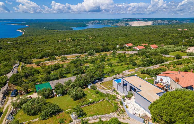 Ferienhaus für 5 Personen, mit Pool und Terrasse sowie Garten, mit Haustier