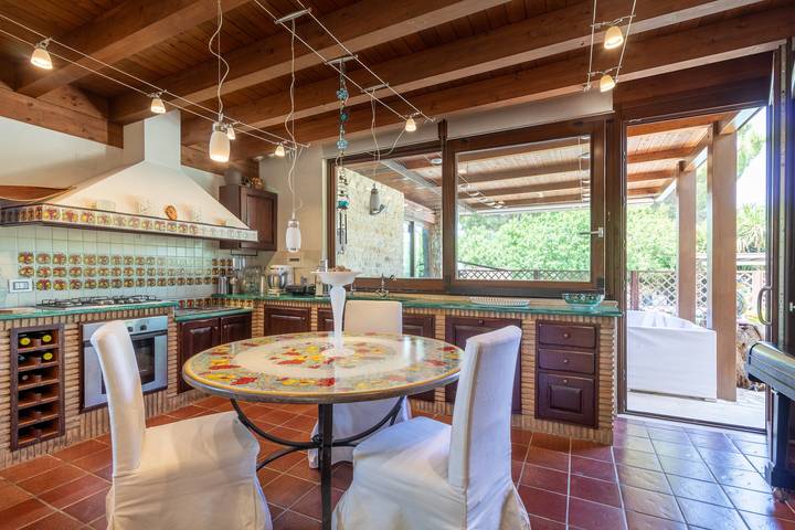 Apartamento 'Giusa' con piscina compartida, Wi-Fi y aire acondicionado in Caltagirone, Caltagirone region