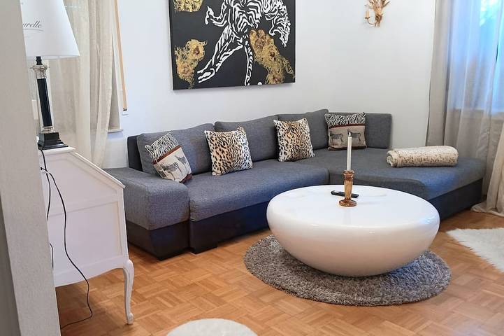 Ferienwohnung für 4 Personen, mit Garten und Whirlpool