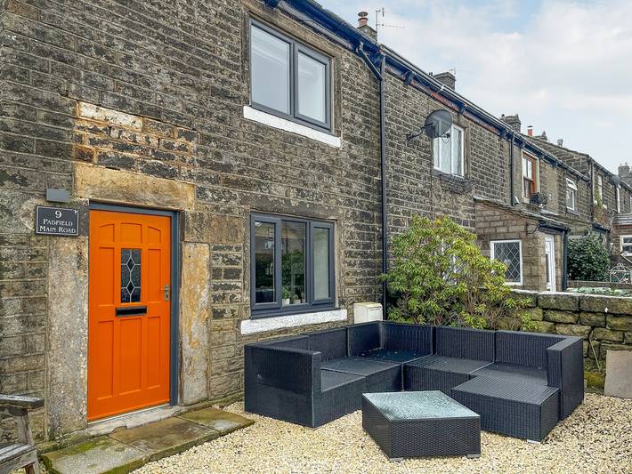 Cottage for 4 people, with garden in Peak District