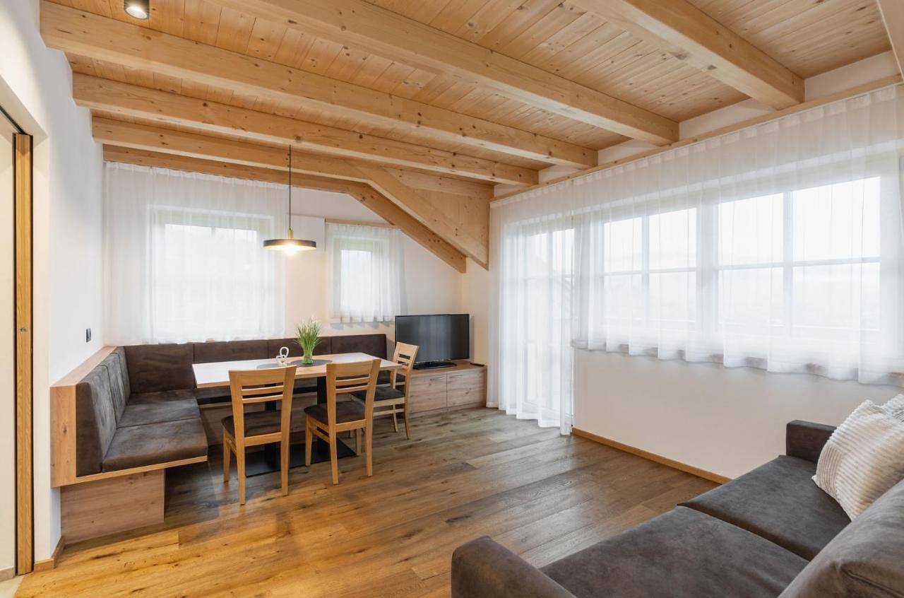Ganze Wohnung, Apartment with Balcony in Bruneck, Östliche Dolomiten