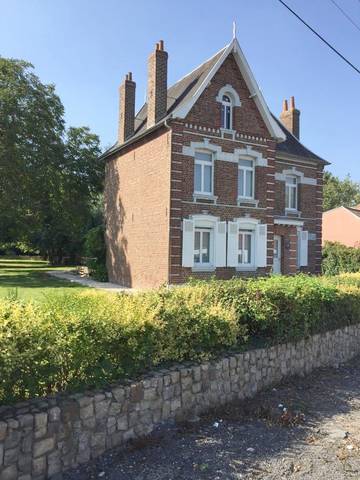 Cottage pour 7 personnes, avec vue et jardin, animaux acceptés à Locon