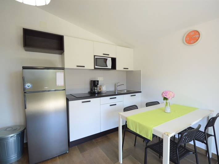 Gîte pour 4 personnes, avec jardin et terrasse à Tribunj - 3