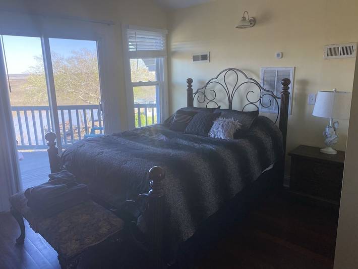 Vacation rental for 6 people, with garden and balcony in Charleston