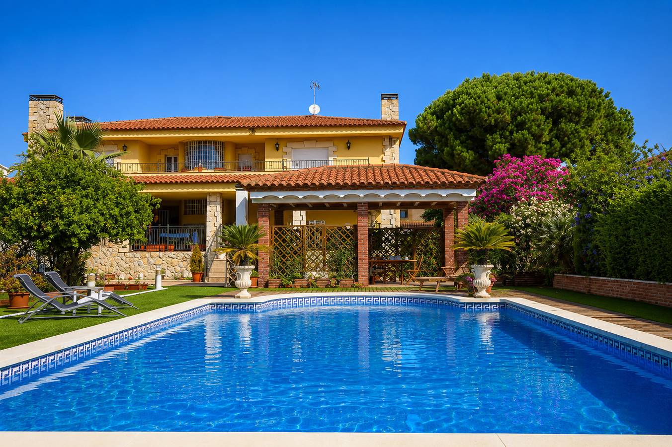 Villa for 18 People in Vilafortuny, Cambrils