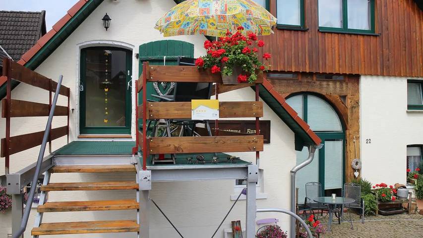 Ferienwohnung für 5 Personen, mit Sauna und Garten sowie Terrasse, mit Haustier in Schieder-Schwalenberg