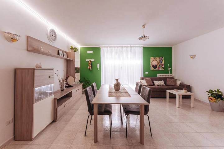 Casa vacanza per 4 persone, con panorama e balcone in Procida