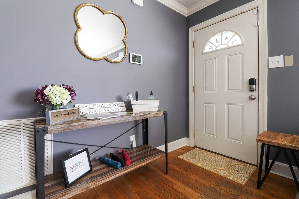 ⭐️ Amelia’s Retreat ⭐️ @ Greensboro 🐕🏥🏙🏊‍♀️🛍🍔🥂 Close in Greensboro, Guilford County