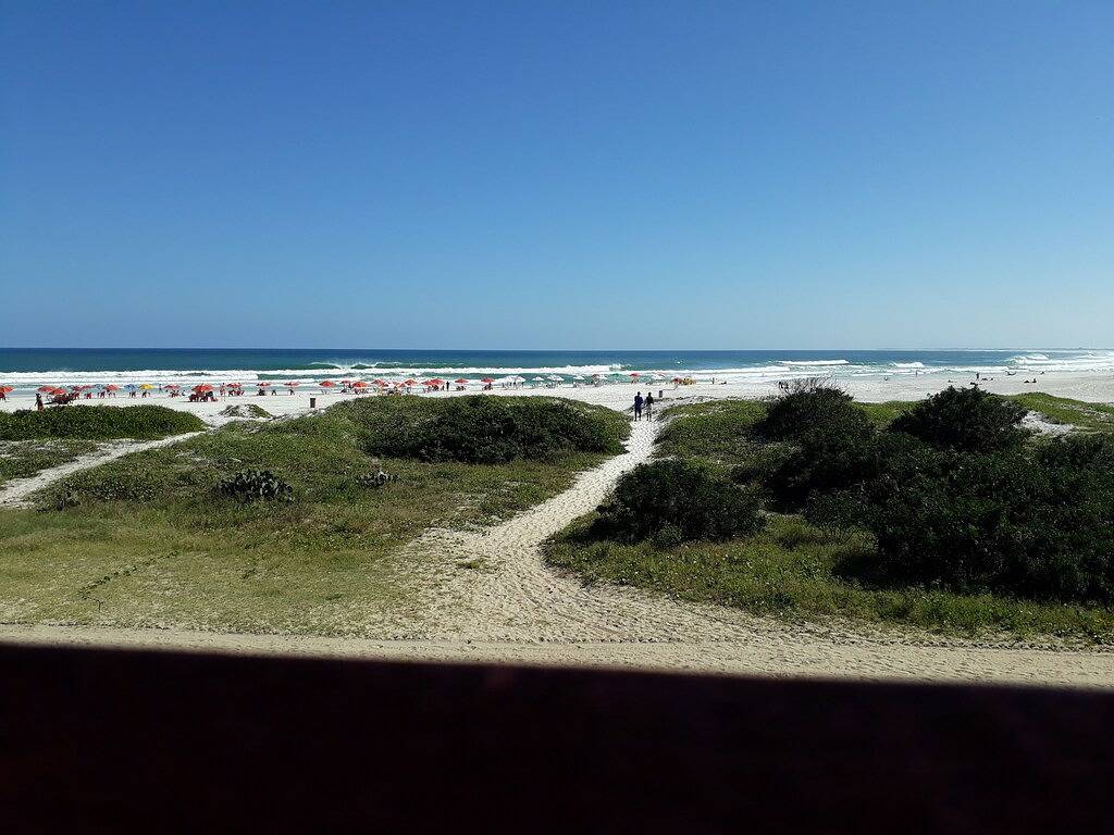 Ganze Wohnung, Komplett eingerichtete Wohnung mit Wi-Fi und Klimaanlage ... Praia do Forte. in Praia do Forte Cabo Frio, Rio de Janeiro (Bundesstaat)