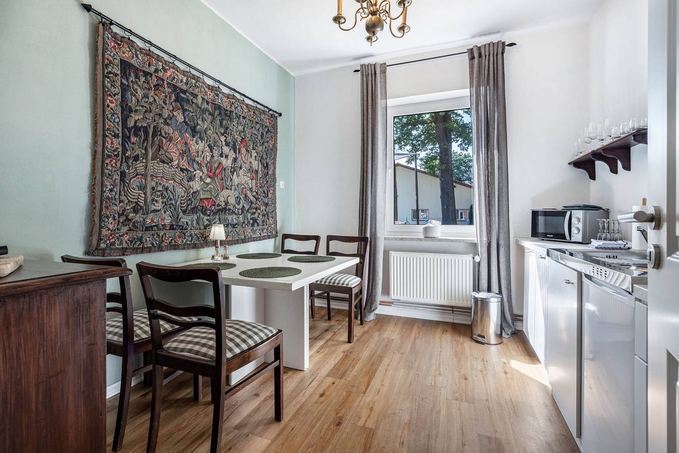 Ganze Wohnung, Ferienwohnung „Landhaus Heiddorf“ mit 2 Komfort Schlafzimmern, Terrasse mit Grill und Sonnenliegen in Neu Kaliß, Mecklenburgisches Elbetal