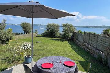 Gîte pour 3 personnes, avec jardin et terrasse à Roscanvel