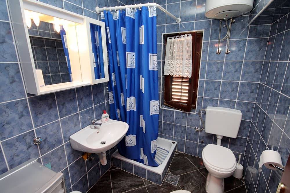 Ganze Wohnung, 2-Zimmer-Ferienwohnung mit Terrasse und Meerblick Novi Vinodolski in Novi Vinodolski, Primorje-Gorski Kotar
