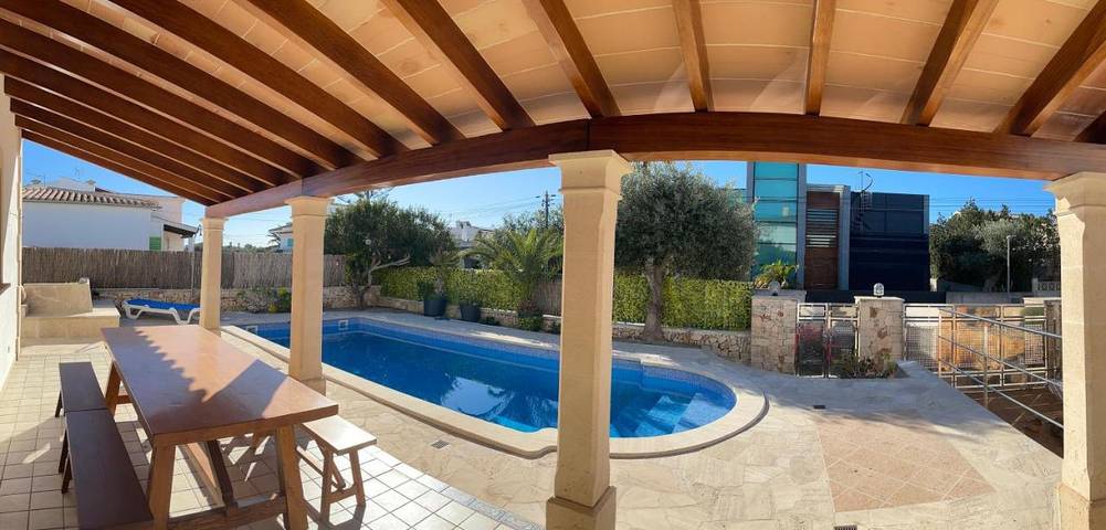 Finca mit hund für 8 Personen, mit Balkon und Terrasse sowie Garten und Pool in Portocolom - 4